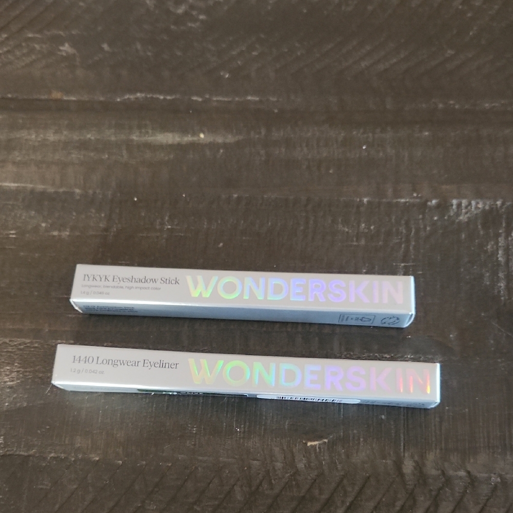Wonderskin Eyeshadow Stick and Eyeliner Set